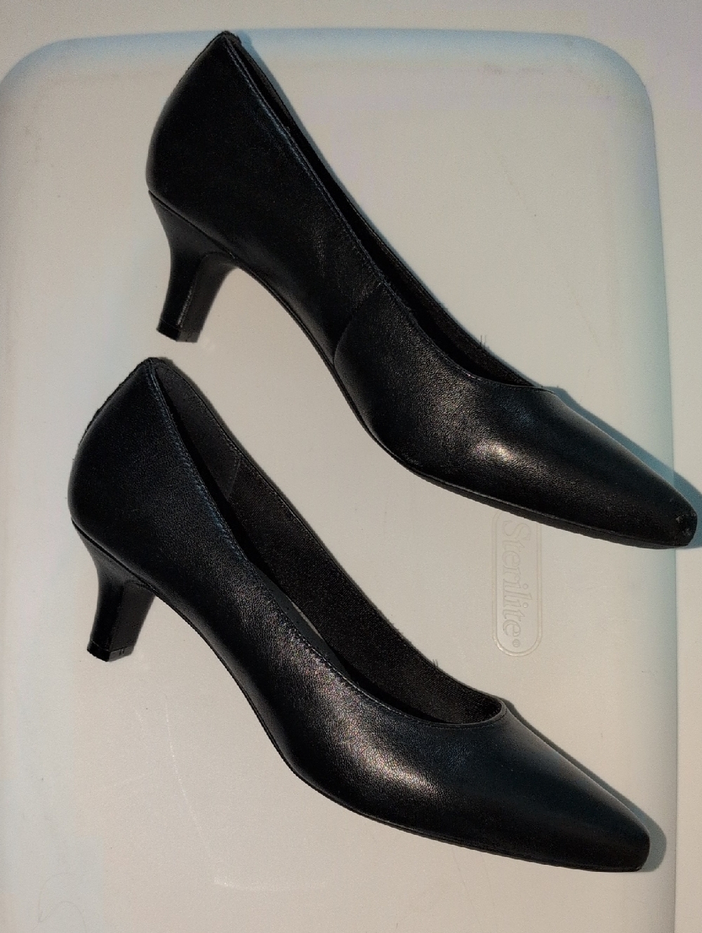 Rockport WIDE WIDTH Black Pointed-Toe Leather Kitten Heels